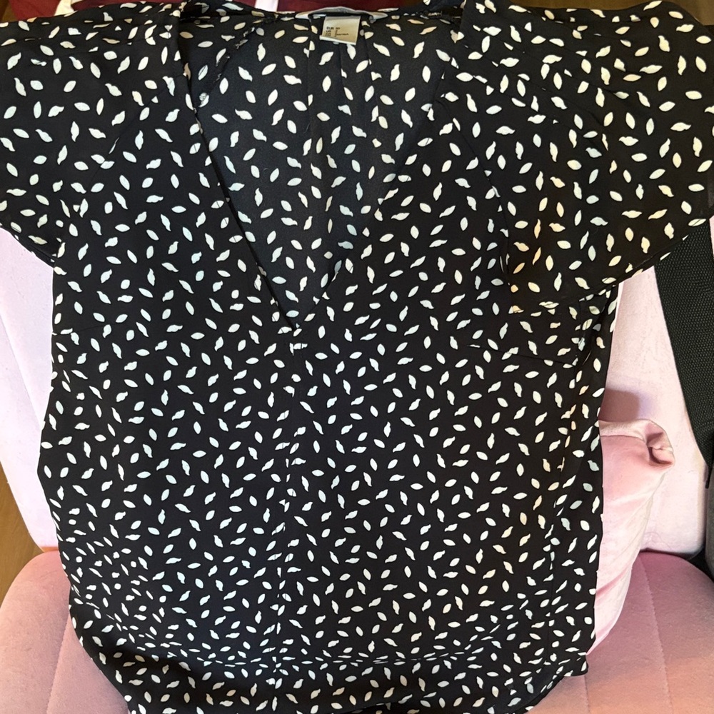 H&M Black and White Leaf Print Blouse